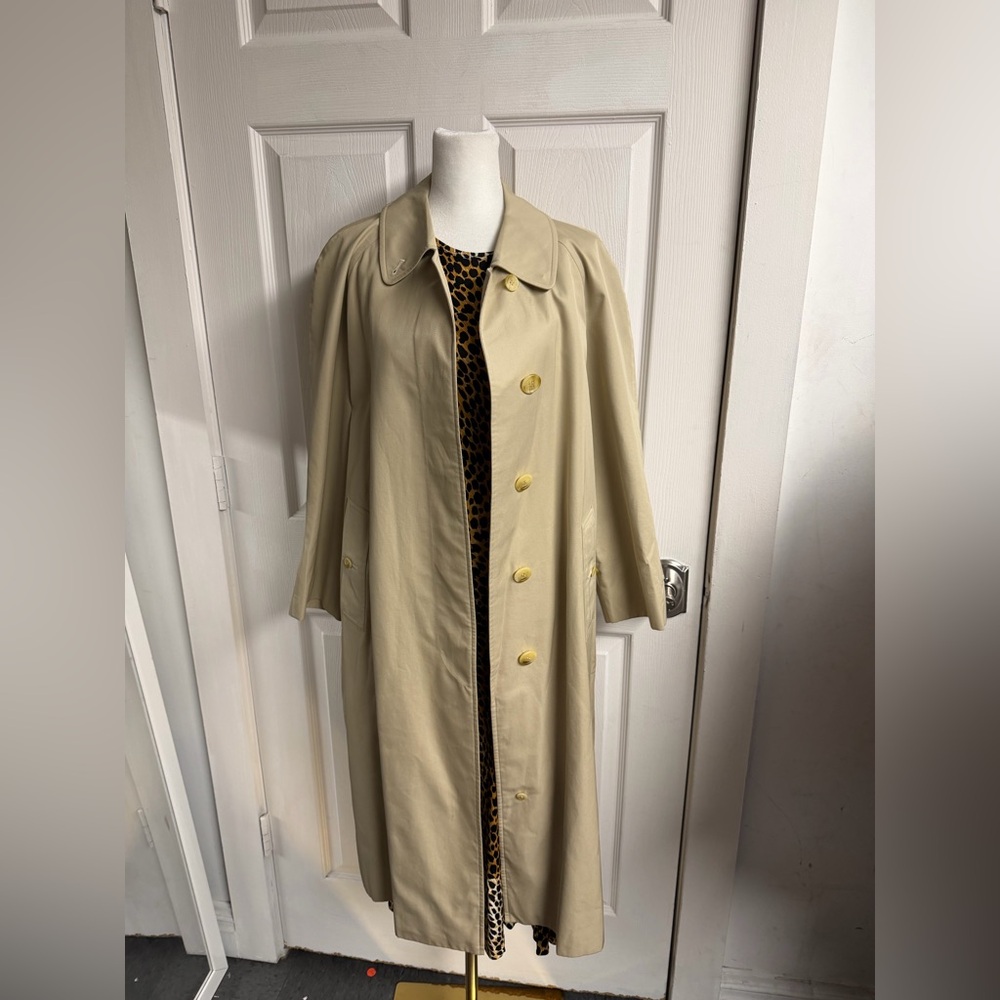 Burberrys England Long Trench Coat With Nova Check Pattern - Picture 6 of 7